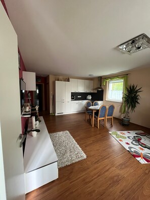 Private kitchen - Apartment 'Kleinramspau' with Wi-Fi (Regenstauf)