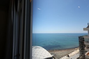 Interior - Grandstay Sea Penthouse 04 (Durrës)