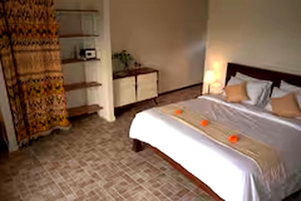 WiFi, bed sheets
