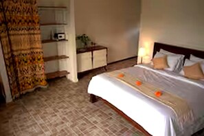 WiFi, bed sheets - Sunset Boutique Apartments 1 - Cozy 1BR with AC in Tegallalang (Tegallalang)