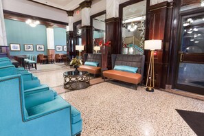 Lobby - Drury Inn Union Station (St. Louis)