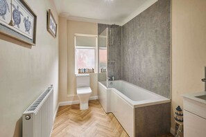 Shower, hair dryer, towels - Host & Stay | Paylors View Cottage (Whitby)