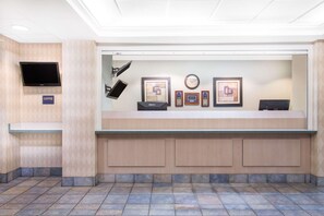 Lobby - Travelodge by Wyndham Yuba City (Yuba City)