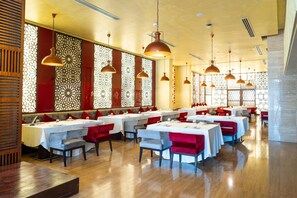 Dining - Levatio Hotel (Muscat)