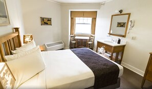 Room - Old Faithful Inn (Yellowstone National Park)