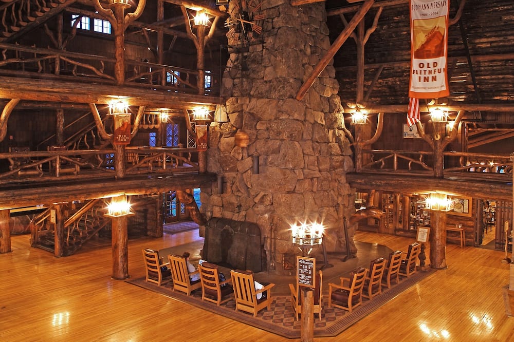 Old Faithful Inn