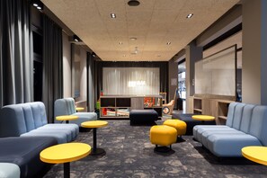 Lobby - a&o Frankfurt Ostend (Hofheim am Taunus)