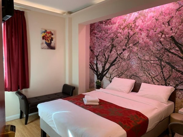 Desk, free WiFi - Barking Hotel (Barking)