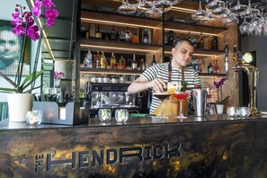 Bar (on property) - Hendrick Smithfield (Dublin)