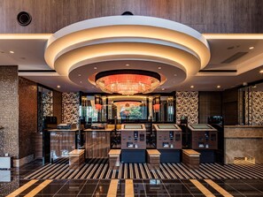 Lobby - Apa Hotel Yamanote Otsukaeki Tower (Tokyo)
