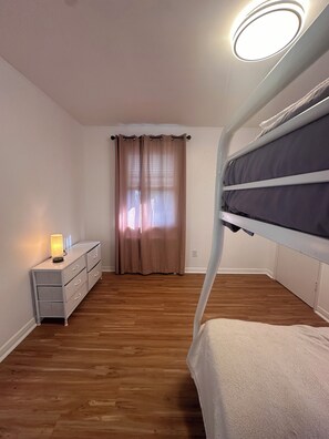 Iron/ironing board, Internet - Welcoming 2-bedroom apartment in North Bergen 30 minutes away from NYC (North Bergen)