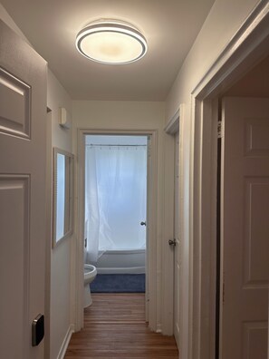 Towels, soap, toilet paper - Welcoming 2-bedroom apartment in North Bergen 30 minutes away from NYC (North Bergen)