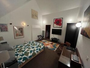 Standard Double Room, Garden View | Free WiFi - Chez Thomas (Seulline)