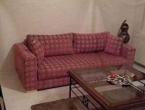 TV - Newly renovated apartment 3 (Fatih)