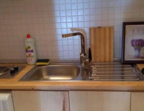 Private kitchen - Newly renovated apartment 3 (Fatih)