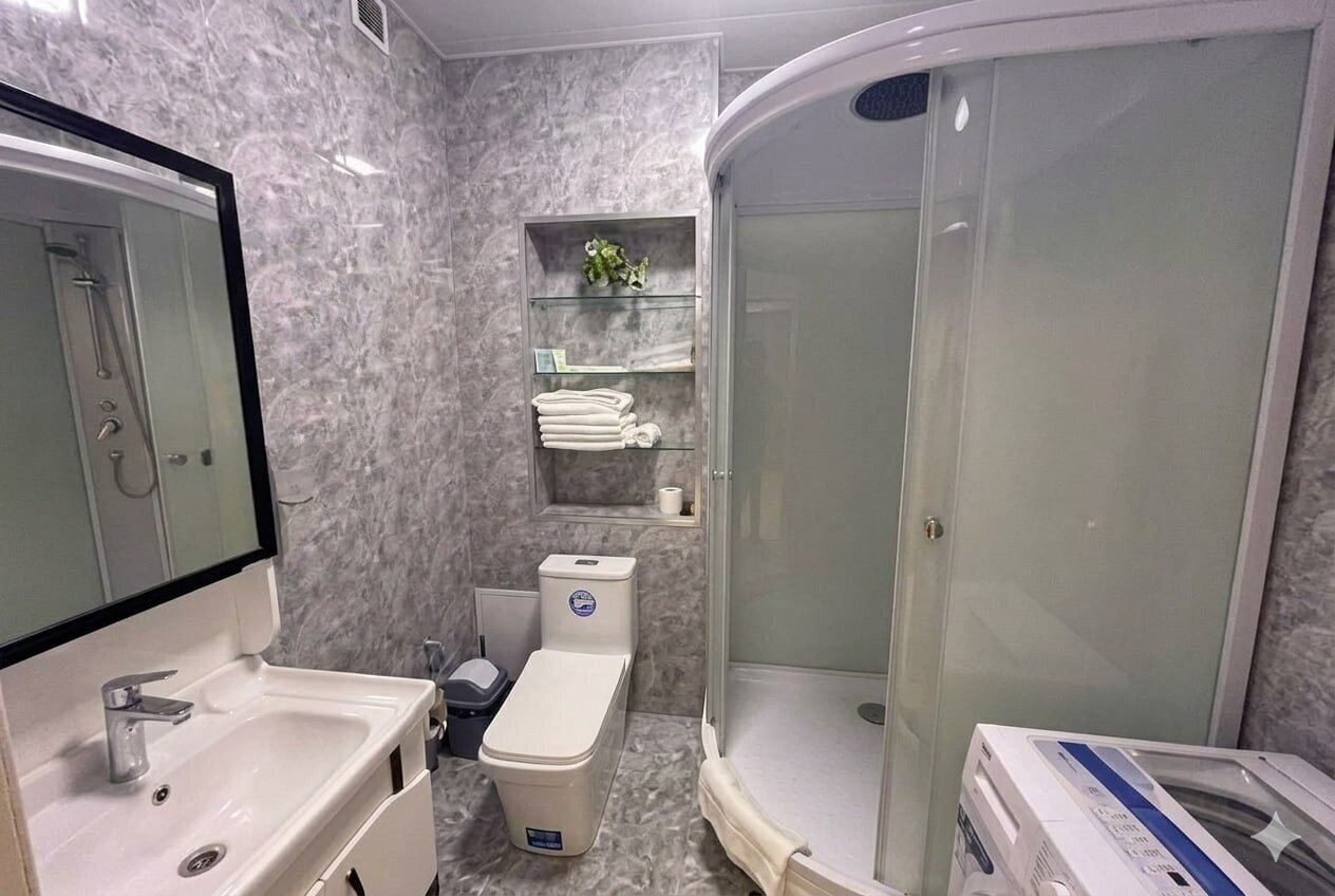 Haartrockner, Handtücher, Toilettenpapier