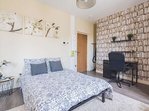 Room - Cozy studio, Reims city center (Reims)