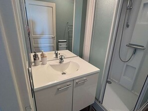 Bathroom - Cozy studio, Reims city center (Reims)
