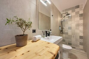 Bathroom - Casa Mare e Olio by All About Paxos (Gaios)