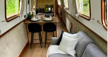 Narrowboat Stern - Stratford - Stay6 - Petfriendly