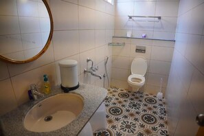 Bathroom - Maharsh Bamboo Stays near Devanahalli Deluxe Room (Doddacheemanahalli)