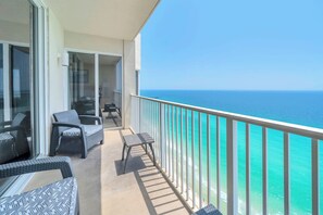Property grounds - 🦀Gulf Front Stunning Views | 2 Pools | Tidewater 2405🦀 (Panama City Beach)
