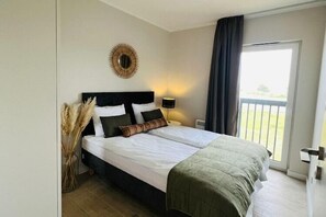 Travel cot, free WiFi, bed sheets - Apartment 40 m2 for 3 people, Dziwnów (Dziwnow)