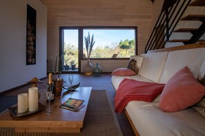 Smart TV, fireplace, ping pong, books - Luxury eco-lodge with Japanese bath just outside Toulouse (Vieille-Toulouse)