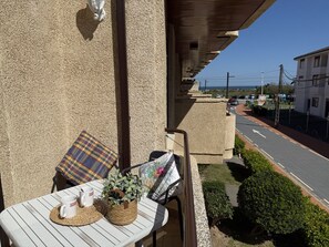 Outdoor dining - El Rincon de Helgueras 6902 (Noja)