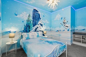Iron/ironing board, WiFi, bed sheets - Last Minute Disney! Private Pool, Hot Tub, Game Room & Themed Bedrooms. Book Now! #119667 (Orlando)