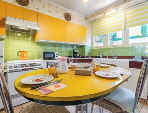 Private kitchen - Vintage house in the heart of Cotentin (Sainte-Mère-Église)