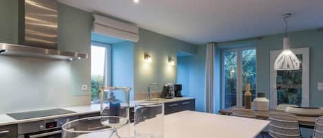 Fridge, microwave, dishwasher