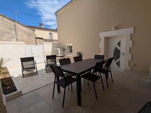 Outdoor dining - House with AC in the heart of the village - 6 guests (SAINT SIMON)