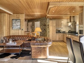Living area - Central apartment with parking - 8 guests (Megève)