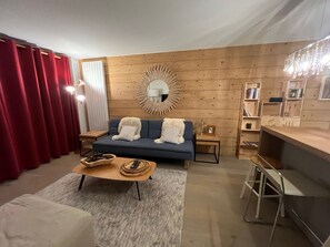 Living area - Apartment with parking, pets allowed - 4 guests (Megève)