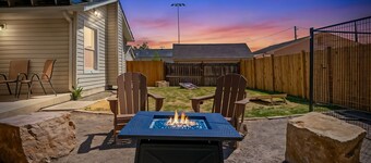 Oak Haus Group Stay w/ Fenced Yard & Game Room