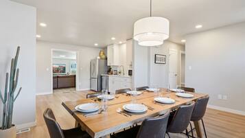 House, Multiple Beds, Patio, Garden View | Dining