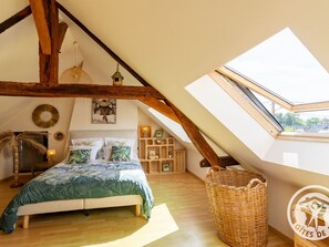Free WiFi, bed sheets - Charming house, pets welcome - 2 guests near Loire (La Possonnière)