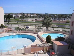 Pool - Apartment with pool - 6 guests (Le Grau-du-Roi)