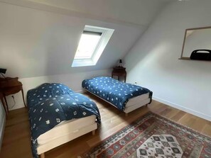 Free WiFi - Family house near the coast - 10 guests (Bangor)