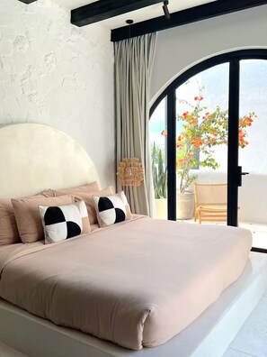 Iron/ironing board, WiFi, bed sheets - 4 BR luxury villa, rooftop terrace with ocean view (Seseh)