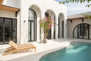 Pool - Luxurious 3 BR villa, 100 meters from the Beach (Seseh)