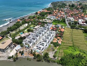 Exterior - Luxurious 3 BR villa, 100 meters from the Beach (Seseh)