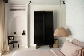 Room - Villa Naxos w/ 3 BR, private pool, 100 m to ocean (Seseh)