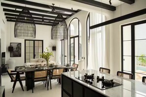 Dining - Spectacular 3 BR, close to ocean (Seseh)