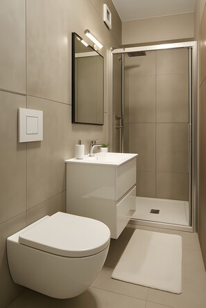 Dusche, Haartrockner, Bidet, Handtücher