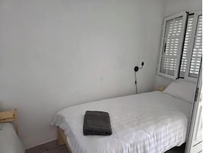 3 bedrooms, iron/ironing board, WiFi, bed sheets - Casa do Pico das Flores (Ponta)