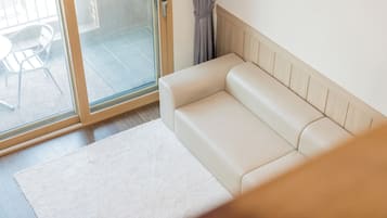 Basic Room, 1 Bedroom (Moonlight Scoop 4) | 1 bedroom, free WiFi