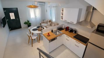 Apartment, Partial Sea View | Interior
