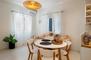 Dining - Casa Rossa e Verde by All About Paxos (Gaios)